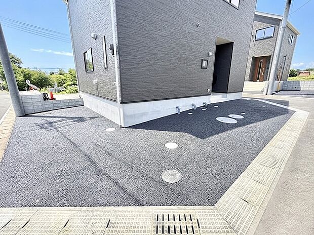 1号棟 ■快適な駐車スペースで安心