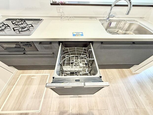 ■手間なく洗浄！食器をピカピカに仕上げてくれます