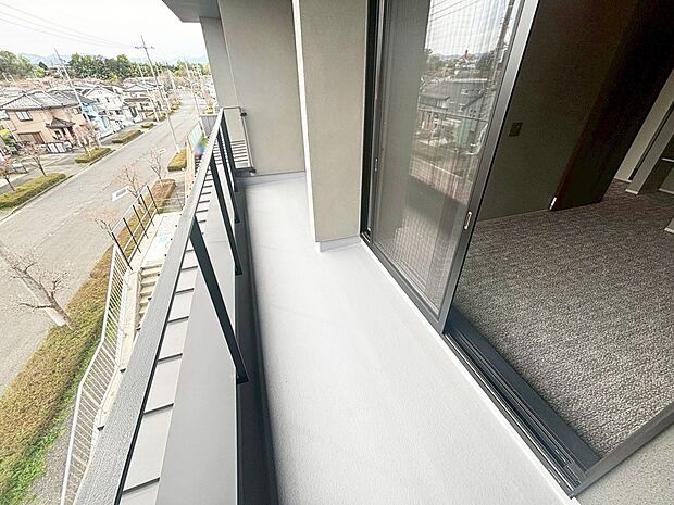 ■ 季節の移ろいを感じられる開放的な空間です