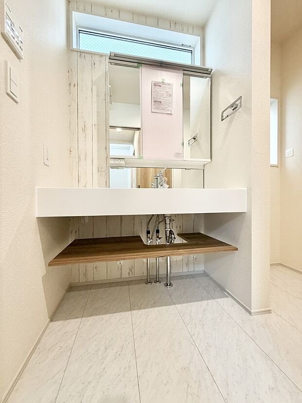 1号棟  ■朝の準備がスムーズにできる広さです