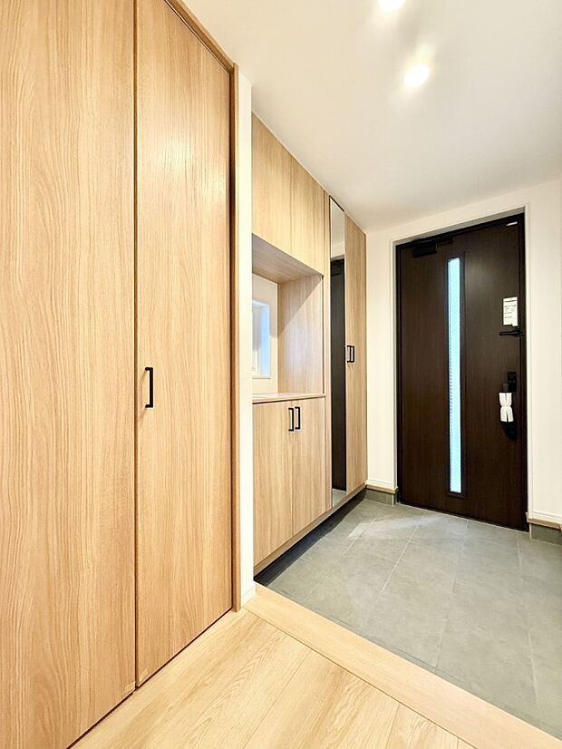 ■ シンプルで美しく、快適な暮らしの入り口