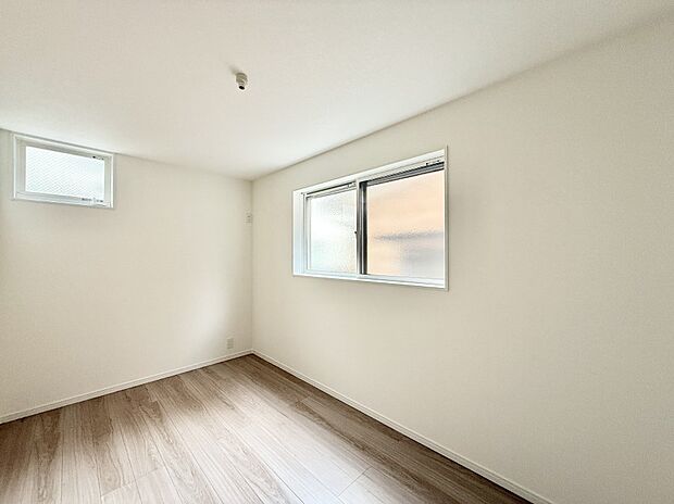 ■落ち着いた色合いのお部屋で穏やかな時間を楽しめます