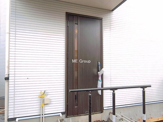 ■ シンプルで美しく、住まいの第一印象を彩る玄関です