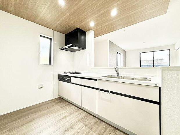 ■シンプルで機能的、毎日使いやすいキッチン