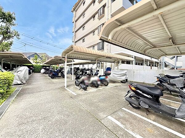■自転車を使うご家族にも安心の駐輪スペースを敷地内にご用意