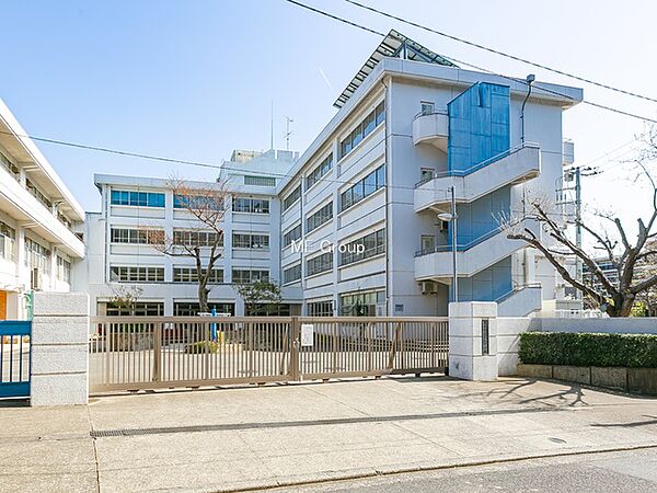 中学校 639m 鎌倉市立手広中学校