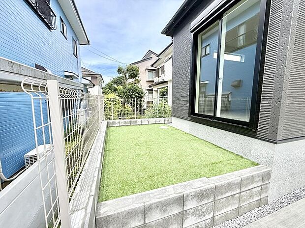 1号棟  ■暮らしに潤いを与える、緑が取り入れられた住まいです