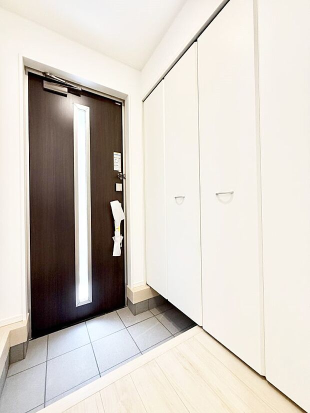 2号棟 ■ 家族やゲストをやさしく迎える、心地よい空間