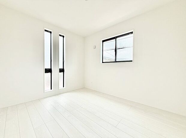 1号棟 ■落ち着いた色合いのお部屋で穏やかな時間を楽しめます