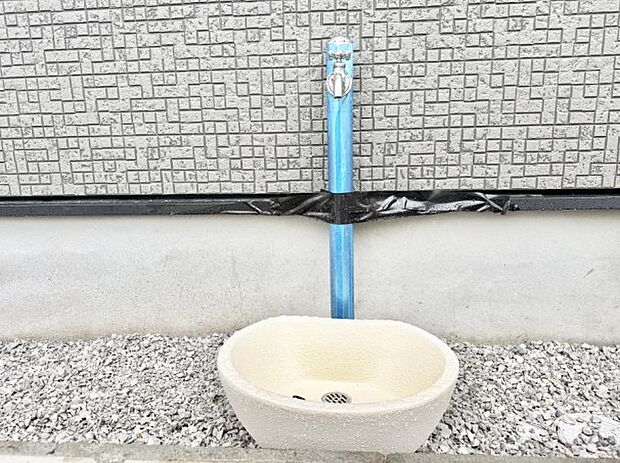 1号棟 ■ガーデニングや洗車などの際に大活躍な屋外立水栓
