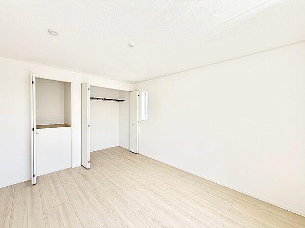 1号棟 ■落ち着いた色合いのお部屋で穏やかな時間を楽しめます