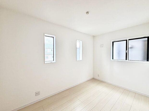 5号棟 ■落ち着いた色合いのお部屋で穏やかな時間を楽しめます