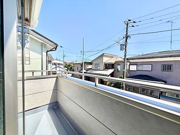 ■ 季節の移ろいを感じられる開放的な空間です