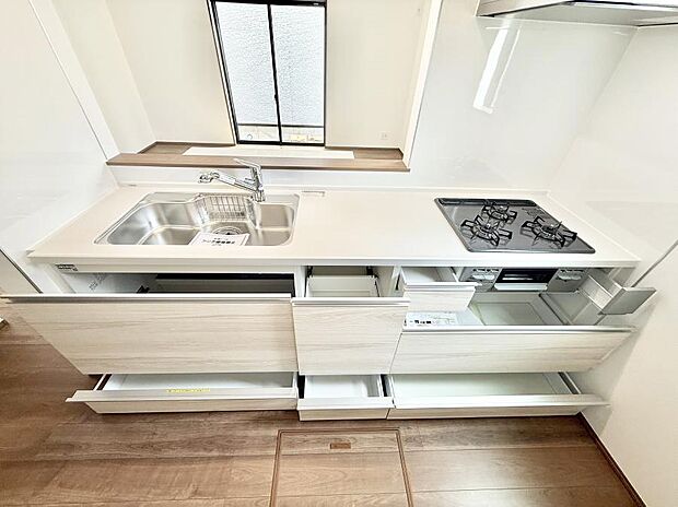 B号棟  ■家族の絆を深める、温もりのあるキッチン