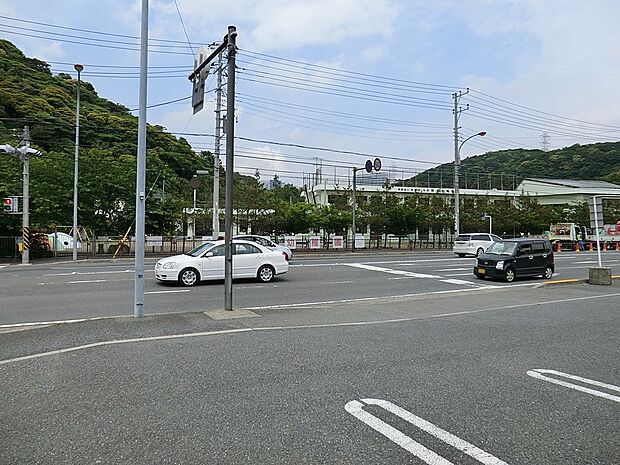 幼稚園・保育園 1600m 野比幼稚園