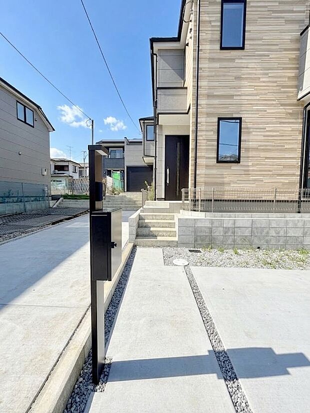 4号棟 ■ 心地よい暮らしへとつながる、温かい玄関