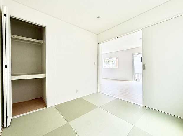 1号棟 ■落ち着いた色合いのお部屋で穏やかな時間を楽しめます