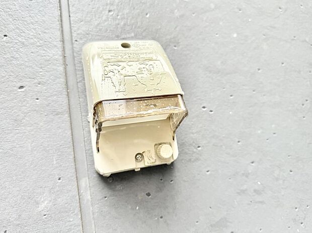 ■屋外に電源コンセントがあれば、高圧洗浄機で窓や外壁を掃除するなど便利です。