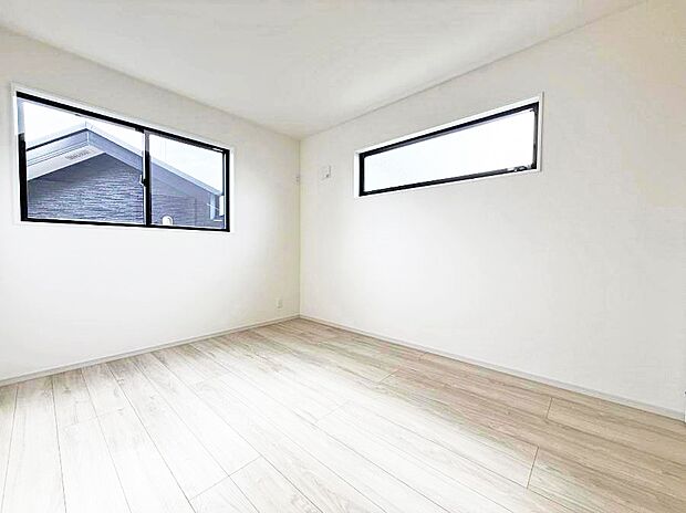 2号棟 ■落ち着いた色合いのお部屋で穏やかな時間を楽しめます