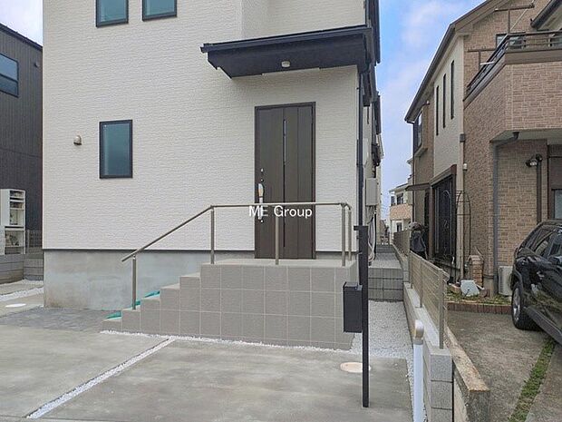 1号棟  ■ シンプルで美しく、住まいの第一印象を彩る玄関です