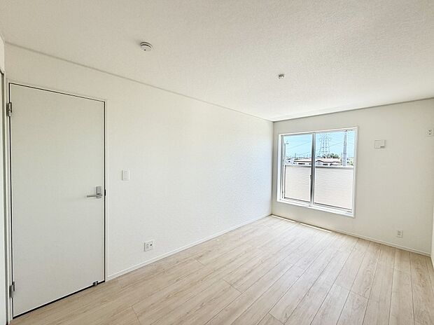 4号棟 ■落ち着いた色合いのお部屋で穏やかな時間を楽しめます
