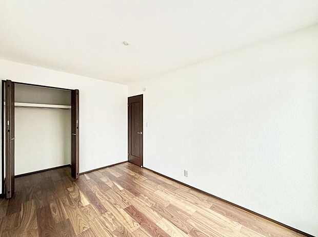 B号棟 ■落ち着いた雰囲気のお部屋で心が安らぐ空間