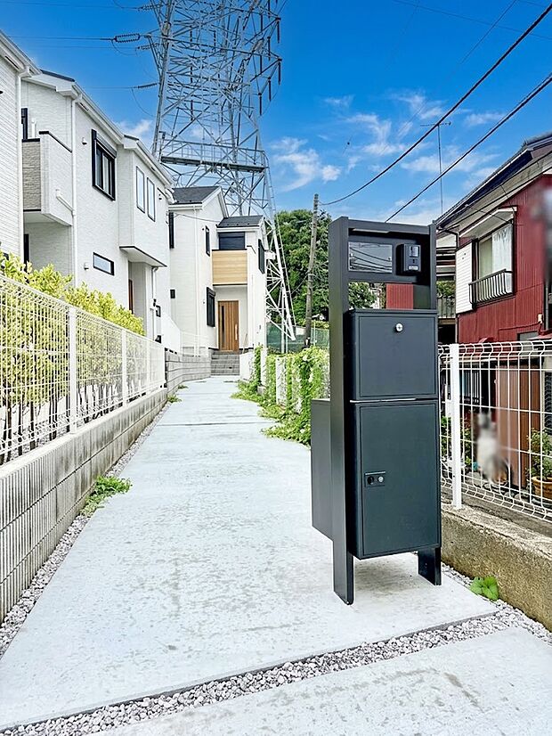 4号棟  ■ シンプルで美しく、住まいの第一印象を彩る玄関です