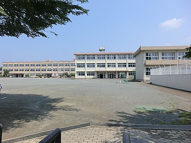 小学校 160m 綾瀬市立綾西小学校