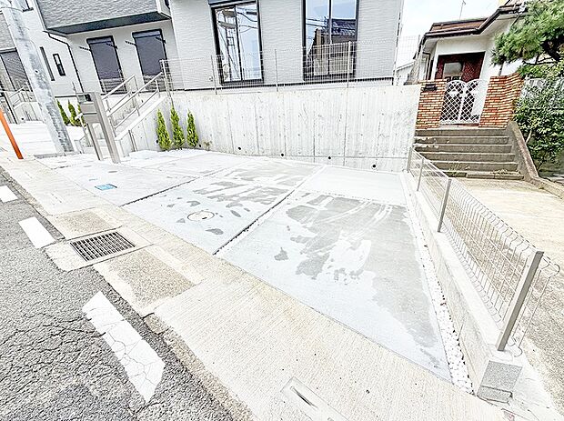 4号棟 ■快適な駐車スペースで安心
