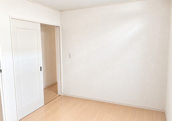 ■落ち着いた雰囲気のお部屋で心が安らぐ空間