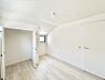 室内：3号棟  ■落ち着いた色合いのお部屋で穏やかな時間を楽しめます