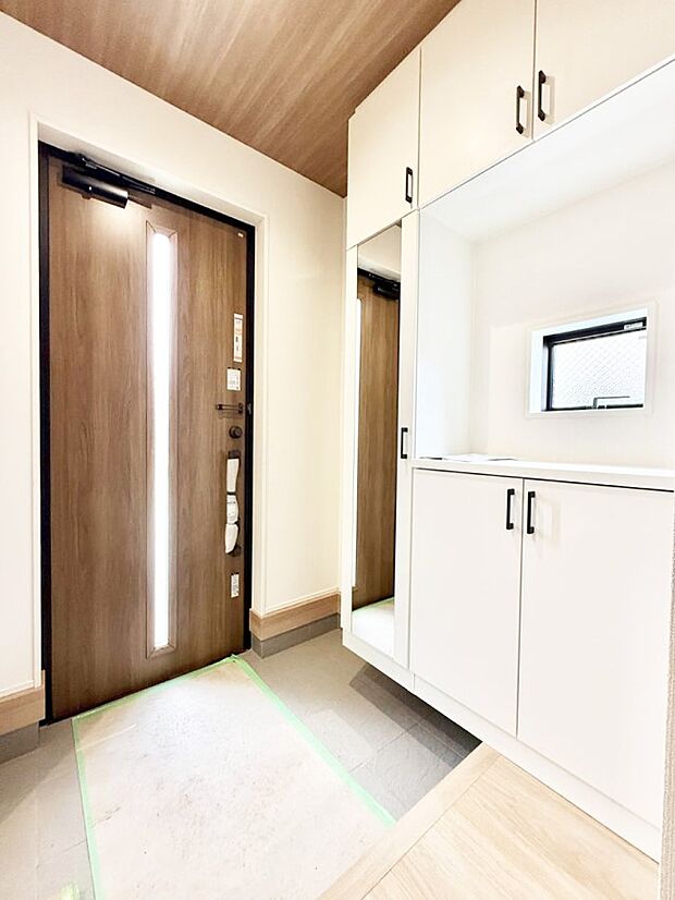 1号棟  ■ ここから始まる一日、すっきり整った玄関