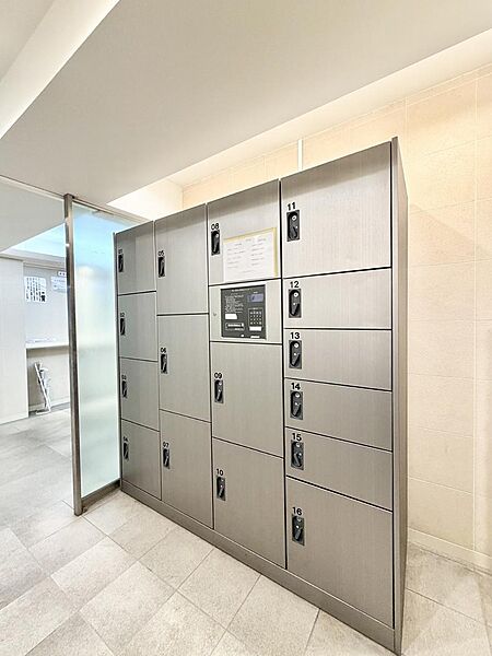 ■不在時でも荷物が受け取れる便利な宅配ボックス