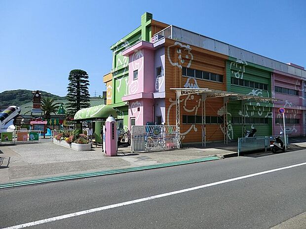幼稚園・保育園 1300m 久里浜幼稚園