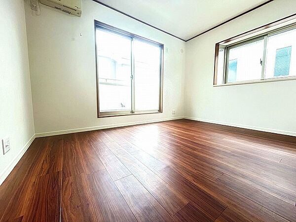 ■落ち着いた色合いのお部屋で穏やかな時間を楽しめます