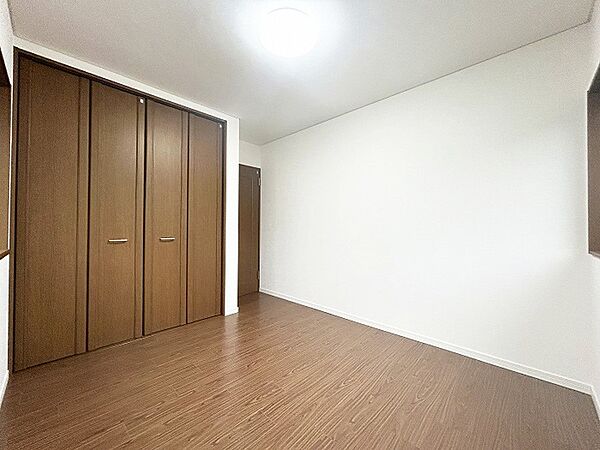 ■落ち着いた雰囲気のお部屋で心が安らぐ空間