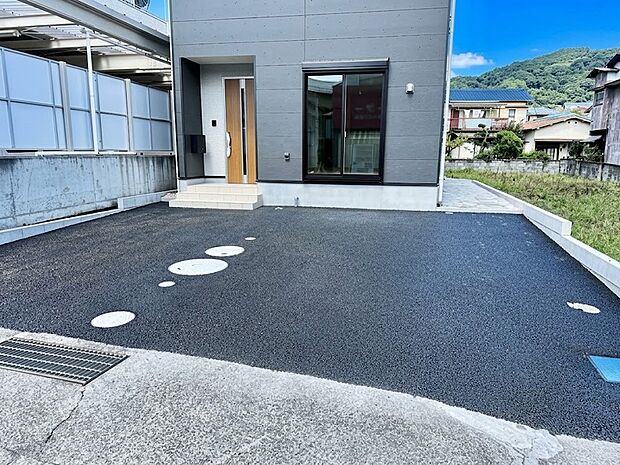 1号棟 ■快適な駐車スペースで安心