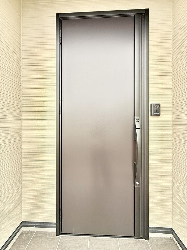 1号棟 ■ 心地よい暮らしへとつながる、温かい玄関