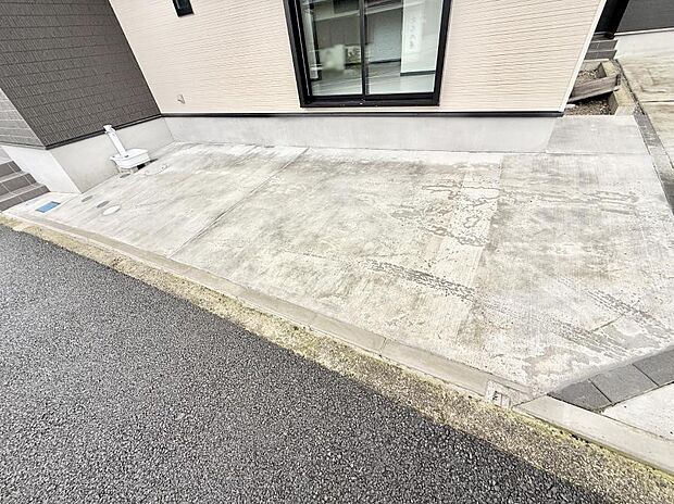1号棟 ■快適な駐車スペースで安心