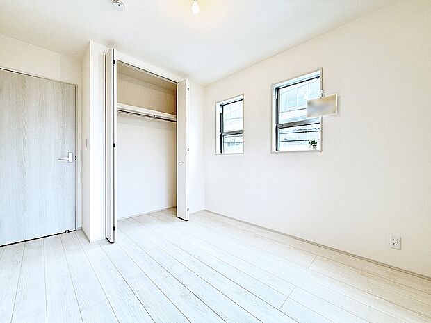 1号棟 ■落ち着いた色合いのお部屋で穏やかな時間を楽しめます