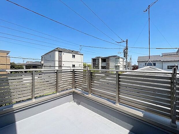 2号棟 ■ 朝のコーヒーや夜の星空を楽しむ、癒しの場所