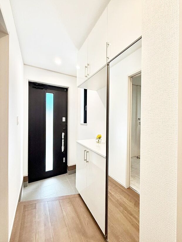 1号棟 ■ ここから始まる一日、すっきり整った玄関