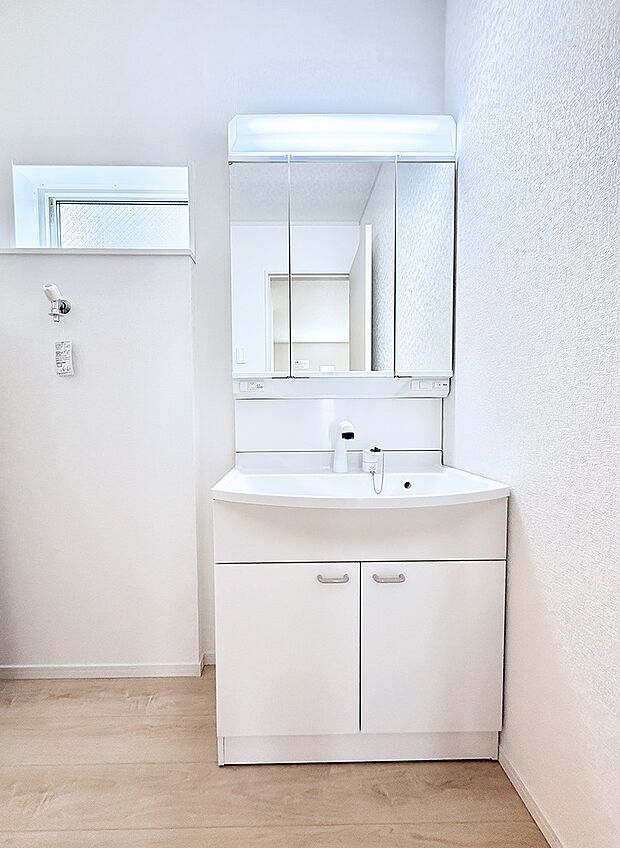 1号棟 ■朝の準備がスムーズにできる広さです
