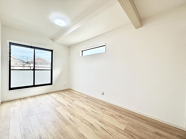 1号棟  ■落ち着いた色合いのお部屋で穏やかな時間を楽しめます