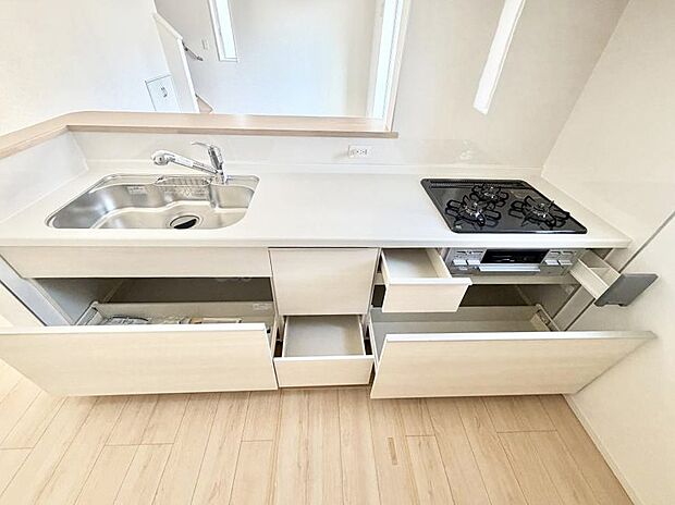 2号棟 ■シンプルで機能的、毎日使いやすいキッチン
