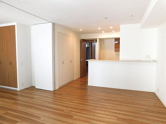 リビングダイニ...