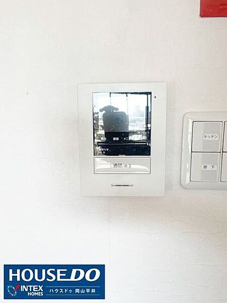訪問者の顔をしっかり確認できるTVモニター付きインターホン！