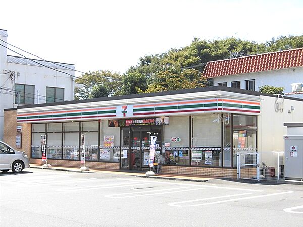 セブンイレブン 富士市三ツ倉店（243m）