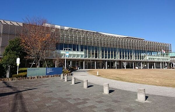 富士市立西図書館（924m）