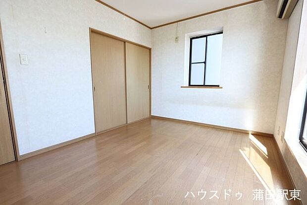 □5.6帖の洋室